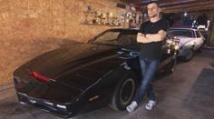 VÍKEND: Dokonalá česká kopie auta ze seriálu Knight Rider