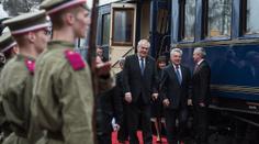 Zeman vzal rakouského prezidenta na výlet historickým vlakem