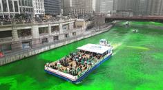 Nejen Irsko slaví Den svatého Patrika. V Chicagu dokonce obarvili řeku na zeleno