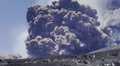 VIDEO: Erupce Etny vyvolala mezi turisty paniku. Takhle vyděšeně z místa prchali