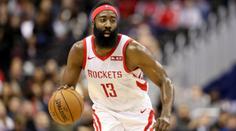Harden se opět utrhl ze řetězu a dal 47 bodů! Curry slaví jubileum