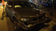 Sešrotoval BMW o retardér! V autě nechal dvě děti a utekl