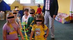 Vodítka ve školkách na Valašsku: Jsou nebezpečná, bouří se rodiče