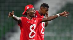Gól Lewandovskiho rozpoutal oslavy, Bayern slaví osmý ligový titul v řadě