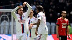 Lyon živí šance na poháry. Tabulkového souseda porazil 3:1 a je sedmý