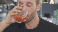 Obliba rajčatového džusu v létě roste. Nejvíce se ho vypije na palubách letadel