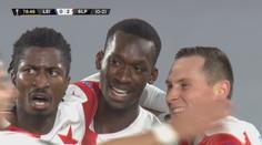 Parádní Slavia postupuje! Leicester sestřelili Provod a Sima