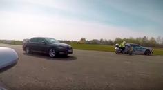 Je rychlejší auto, nebo motorka? Policisté rezolutně ukázali odpověď!