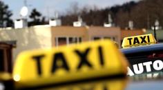V Praze opět zuří boj taxikářů. Doplácejí na to i zákazníci