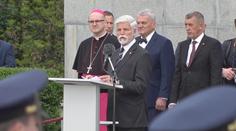 Záznam pietního aktu s projevem prezidenta republiky na pražském Vítkově