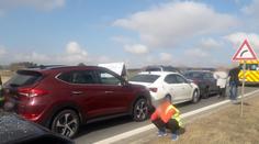 Za hromadnou nehodu může opilý řidič, uvedla policie. Zranila se těhotná žena