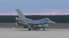 Slovensko se konečně dočkalo. Z USA jim přiletěly nové stíhačky F-16