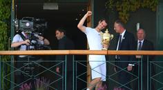Sire Andy, píší Murraymu sportovci. Gratulace zaplavily sociální sítě.