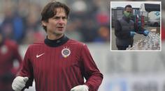 Sparťanská legenda Novotný místo dřepění doma stáčí dezinfekce