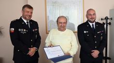 Vzduchem na Prachaticku létaly peníze. Poctivý nálezce je sesbíral a odevzdal