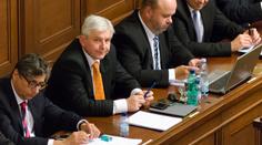 Rusnokovi ministři si chystají party za 200 tisíc. Z našich peněz