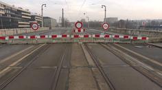 Přes Libeňský most už tramvaje nepojedou. Kvůli mrazům hrozí vážné nebezpečí