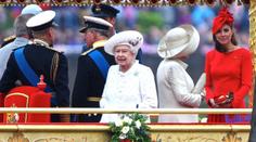 Alžběta II. slavila diamantové výročí plavbou po Temži