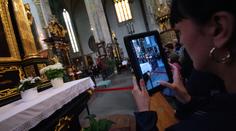 Zloděj kradl v bazilice, zadržela ho uklizečka