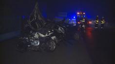 Tragédie u Tišnova: Mladík vylétl ze silnice do stromu, neměl pás