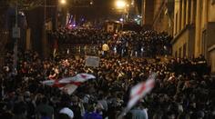 Gruzínským Tbilisi otřásají masové protesty proti "ruskému zákonu"