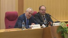 Zeman: Praha ve vlajkách Tibetu? Čínské investice jsou důležitější!
