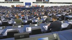 Obří platy, s prací je to horší. Jak často chybí čeští europoslanci u hlasování