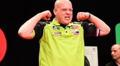 Van Gerwen slaví další triumf! Ve finále rozdrtil slavného krajana