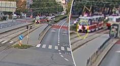 Mobil místo rozhlédnutí! Chlapce v Brně smetla tramvaj! DRSNÉ VIDEO