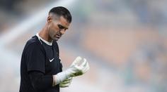 Neuvěřitelné zranění bývalého brankáře Atlética. Spadla na něj dekorace v jídelně