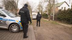 Muž odmítl nastoupit do vězení. Policii chtěl obelstít bizarním způsobem