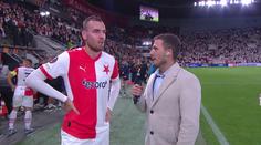 Ajax si chtěl asi vyzkoušet trávník, dobře se mu na něm leželo, běsní Chorý