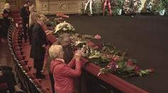 Česko se loučí s operní pěvkyní Červenou. Obřadu se zúčastnil i Jiří Suchý