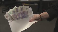 Politici dostanou od ledna přidáno. Nejvíce si polepší starostové a hejtmani