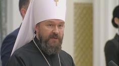 Policie propustila ruského duchovního. Šlo o úmyslnou provokaci, hřmí Moskva