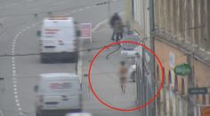 VIDEO: Nahá žena pobíhala po Brně. Mám v hlavě blázna, vysvětlovala