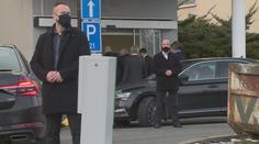 Zemana naočkovali proti covidu, v nemocnici zůstane až do pátku