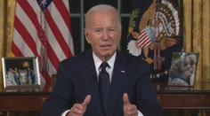 Joe Biden slíbil odplatu za útok na americkou základnu, Trump ho kritizuje