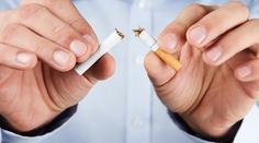 Pravidelných kuřáků v Česku ubývá. Mladým už cigarety nevoní