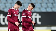 Slavia doma překvapivě padla s Karvinou, Sparta zaváhání neuvyžila