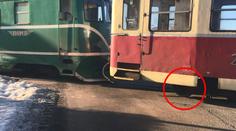 Na úzkokolejce vykolejil vlak! Trať byla celé dopoledne uzavřená