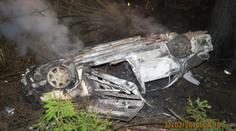 Mladík zničil auto. Utekl k dědovi a místo policie zavolal maminku