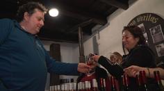 Prodej svatomartinského vína začal dříve. Je ho letos méně, ale cena zůstává