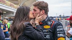 Verstappen v objetí krásné Kelly i malé Lily. Slavný pár trávil volno v luxusu