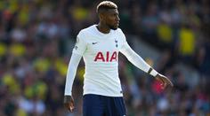 Obránce Tottenhamu unikl smrti. V Brazílii se stal svědkem přestřelky