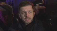 Policisté vyklidili Valentinskou ulici kvůli podezření na bombu. Rakušan prosil o trpělivost
