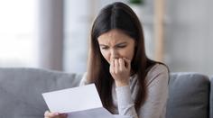Žena zdědila 120 tisíc korun. Nakonec ji ale čeká exekuce přesahující milion korun