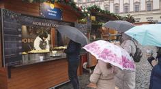 Brno jako první otevřelo vánoční trhy. Za oběd zaplatíte i přes 500 korun