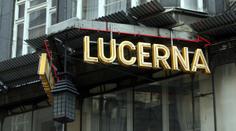 Soud rozhodl: Havlova švagrová má nárok na celý palác Lucerna