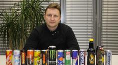 VELKÝ TEST ENERGETICKÝCH DRINKŮ: Který vás povzbudí a u kterého jde spíše o zdraví?
